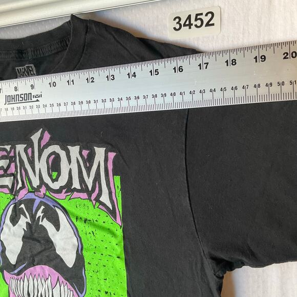 Marvel Men’s Short Sleeve T-shirt size M, Black, Venom - Picture 2 of 7